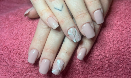 nude and marble nail extension