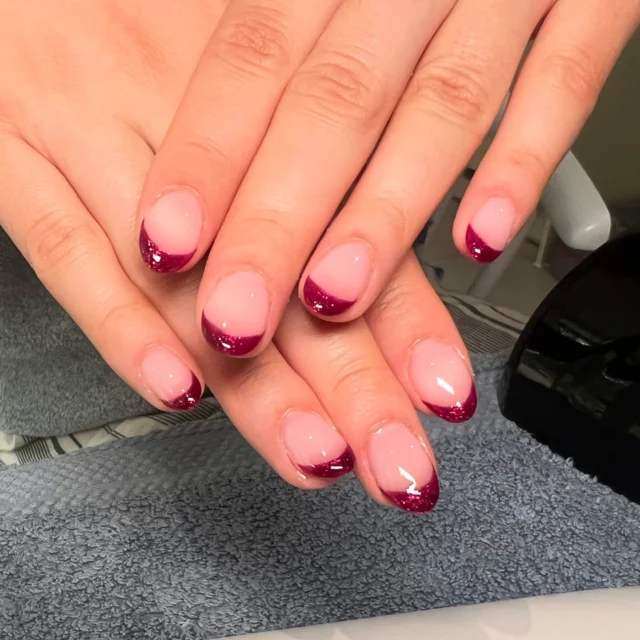 Subtle cherry glittery french on natural nails for lovely Maddie ✨
.
.
#cherrynails #redtips #rednails♥️ #redgelnails #weddingguestnails